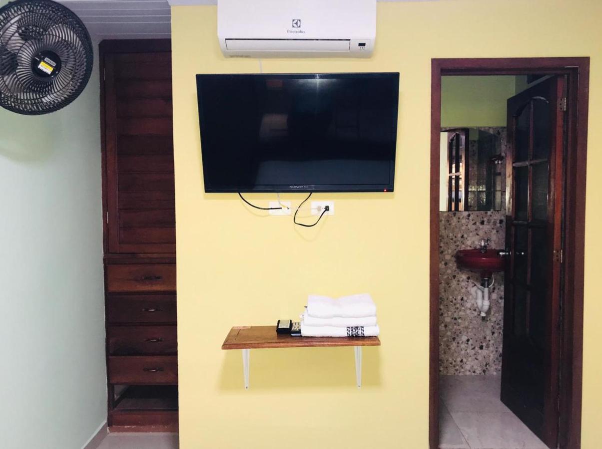Hostal La Esperanza เลติเซีย ภายนอก รูปภาพ