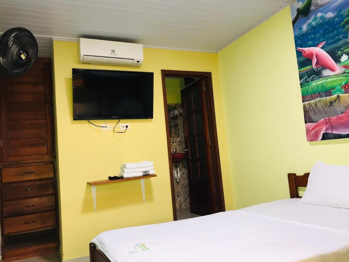 Hostal La Esperanza เลติเซีย ภายนอก รูปภาพ