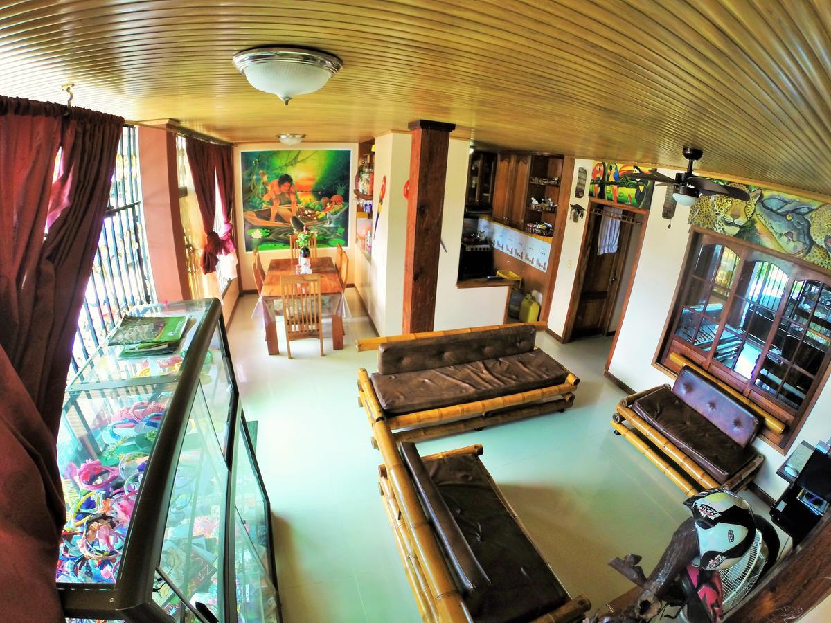 Hostal La Esperanza เลติเซีย ภายนอก รูปภาพ
