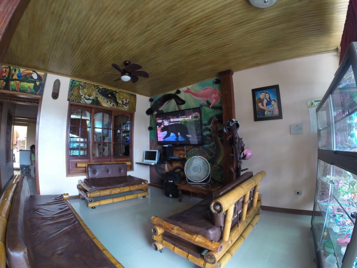 Hostal La Esperanza เลติเซีย ภายนอก รูปภาพ