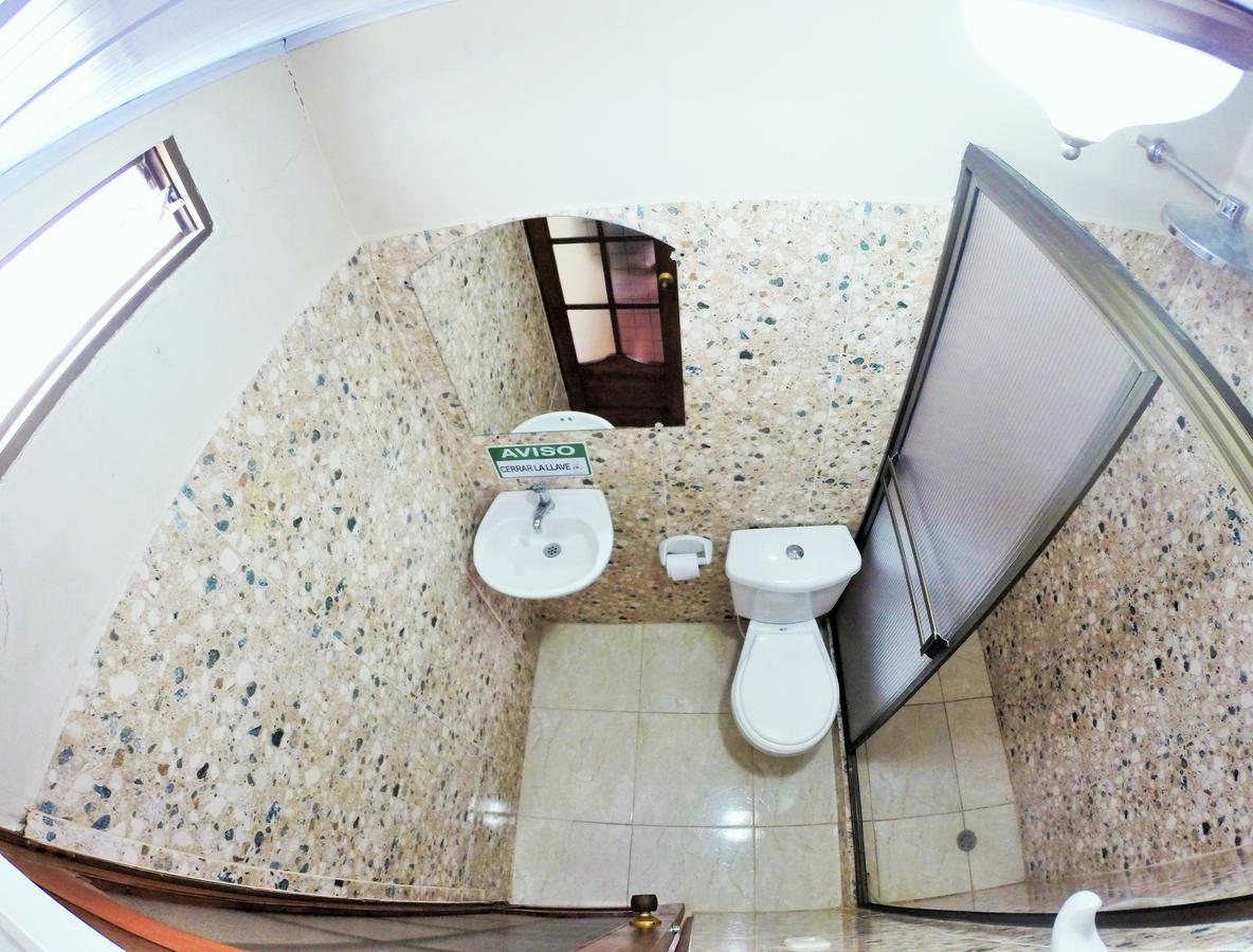 Hostal La Esperanza เลติเซีย ภายนอก รูปภาพ