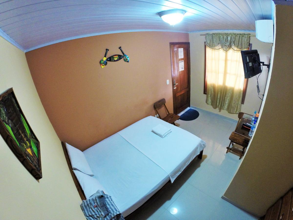 Hostal La Esperanza เลติเซีย ภายนอก รูปภาพ